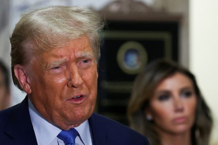 Exclusive-Hotelier Robert Bigelow gives Trump $1 million for legal fees